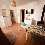 Appartement Mit Garten & Terrasse 200 M Zum In