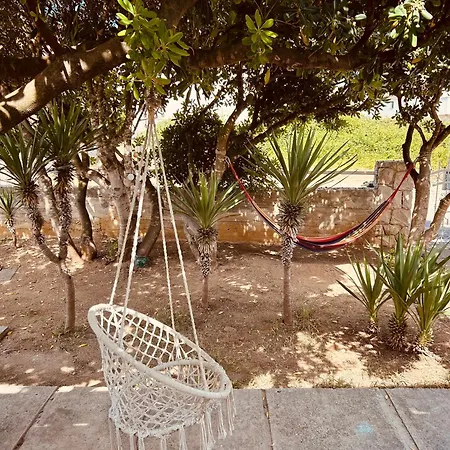 Mit Garten & Terrasse 200 M Zum In