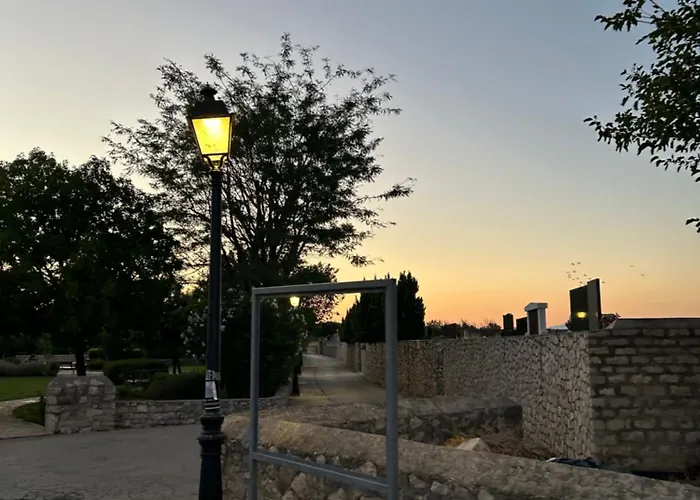 Mit Garten & Terrasse 200 M Zum In Apartamento *
