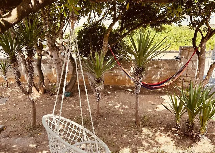 Mit Garten & Terrasse 200 M Zum In