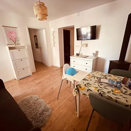 Appartamento Mit Garten & Terrasse 200 M Zum In